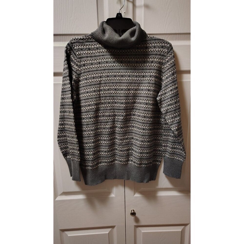 L.L. Bean Medium Cashmere Blue Design Turtleneck‎ Sweater
